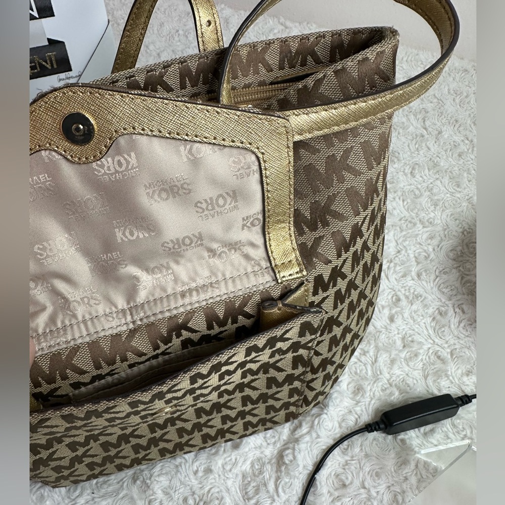 Michael Kors Jet set Signature Pocket MF Tote Brown Khaki Jacquard Leather - Picture 10 of 11